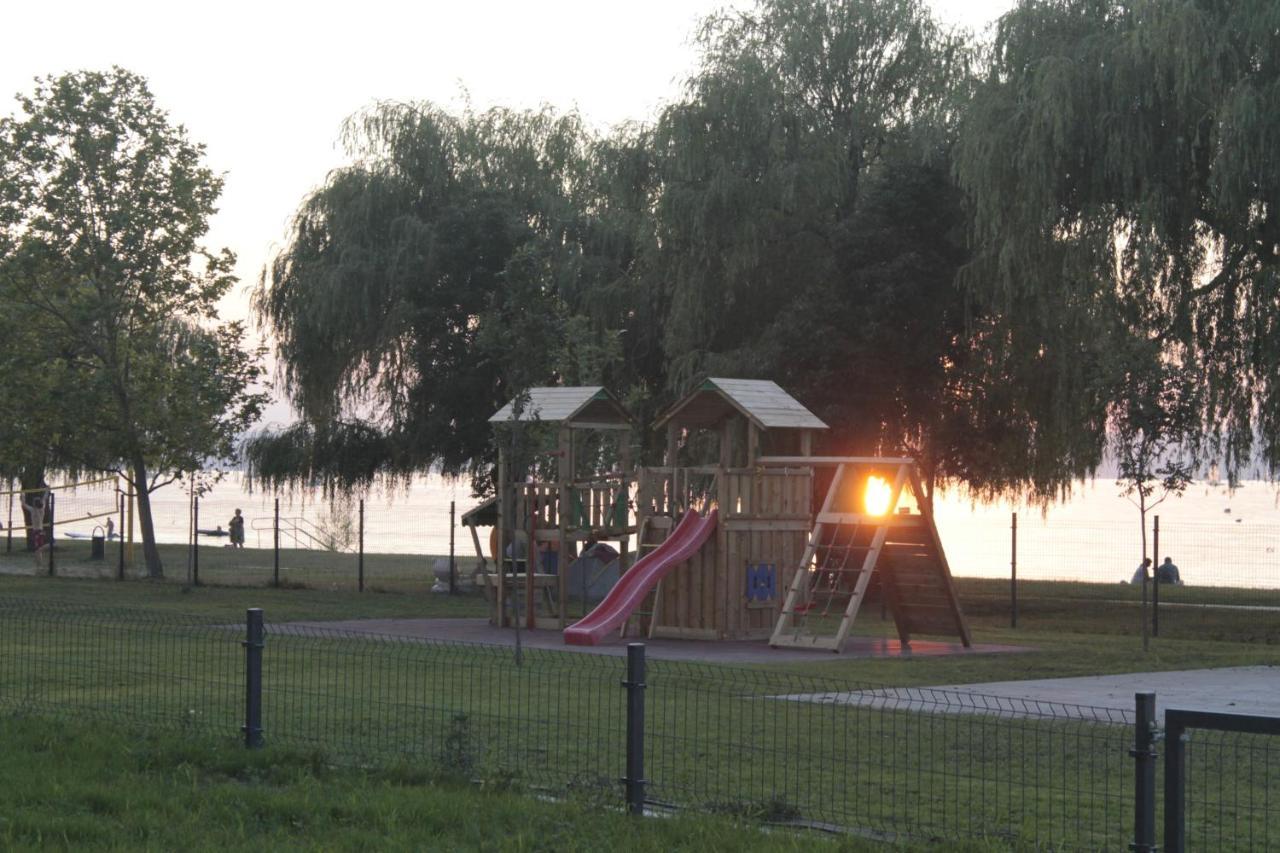 Vizparti Apartman Шіофок Екстер'єр фото
